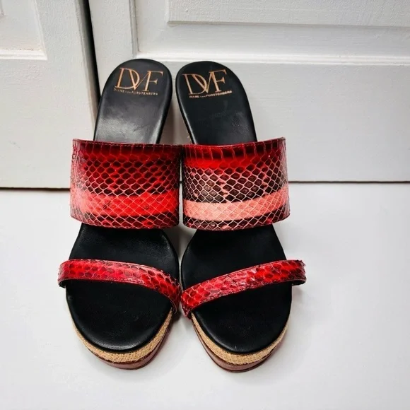 DIANE VON FURSTENBERG Wood Wedge Platform Sandals Size 8 - Picture 3 of 12